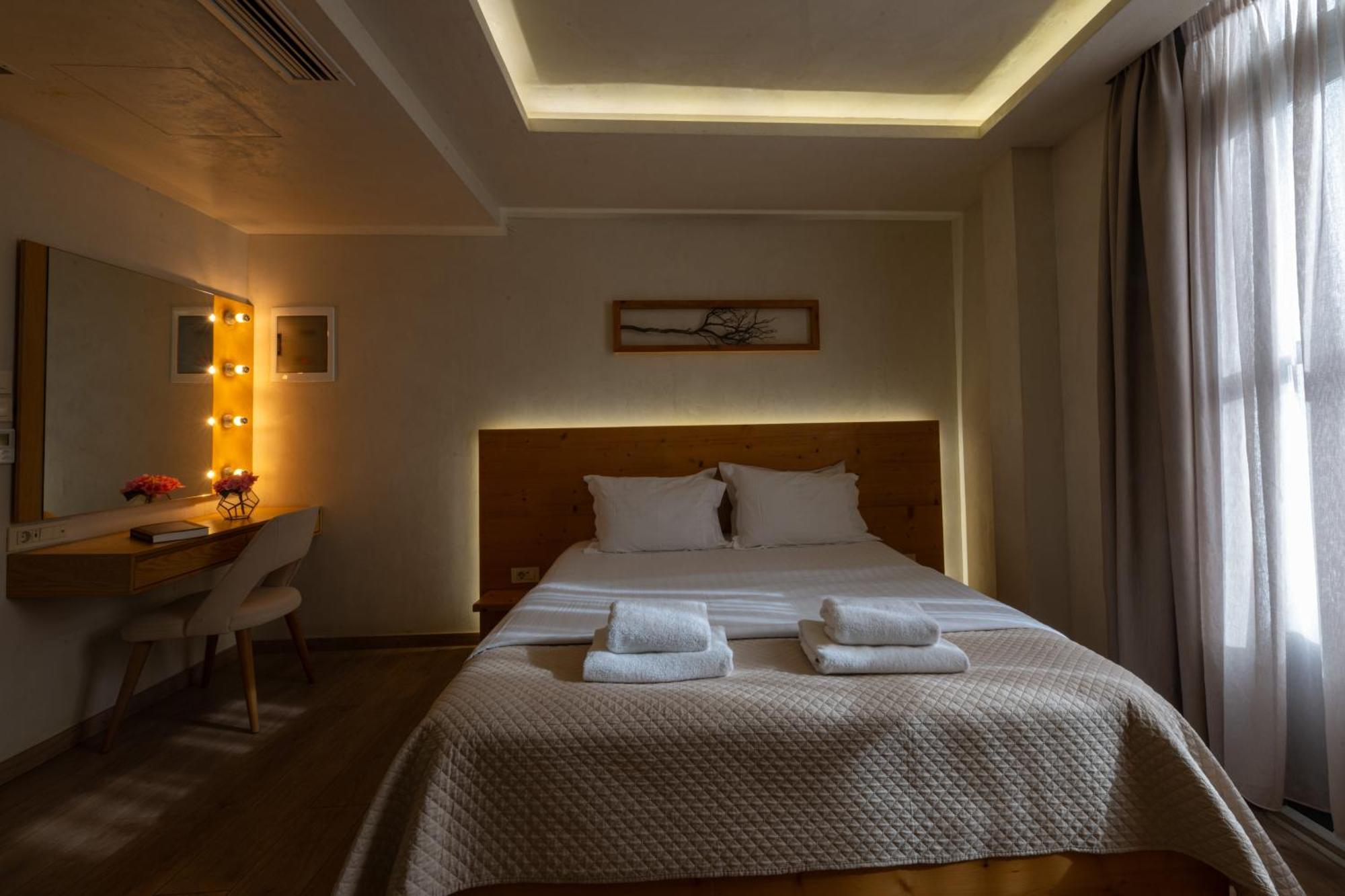 Panellinion Luxury Rooms Kalamata Ngoại thất bức ảnh