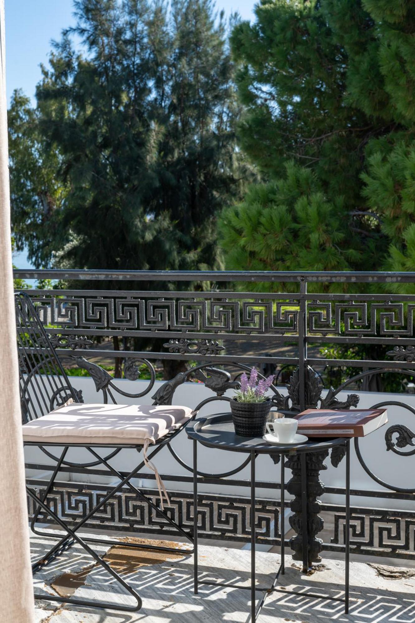 Panellinion Luxury Rooms Kalamata Ngoại thất bức ảnh